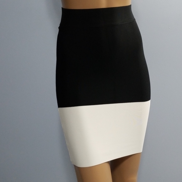 BCBGMaxAzria Dresses & Skirts - 🤑FOR BUNDLES ONLY🤑BCBG MAXAZRIA MINI SKIRT